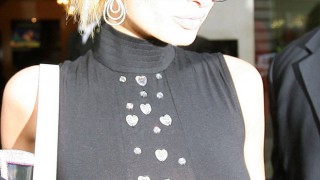 parisnipples04
