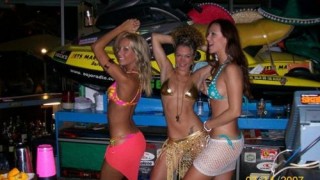 hot_bartenders_11