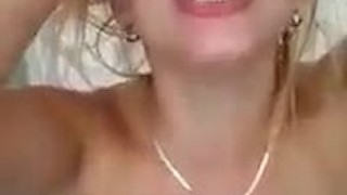 Latina ama il sesso a tre